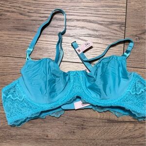 Elegant Lace Underwire Bra in Teal